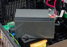 Джерела безперебійного живлення на 12V: вибір, застосування та актуальність
