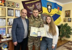У Шепетівці парамедику вручили відзнаку Верховної Ради України