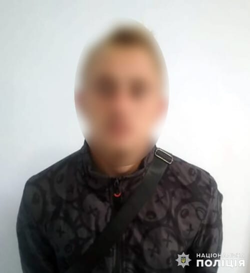 20-річний молодик таємно переказував гроші з картки знайомого