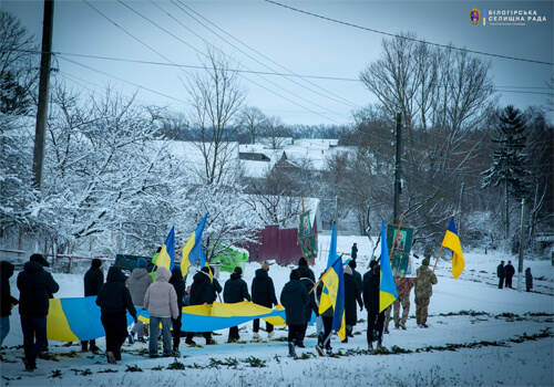 Заслужив повагу побратимів: на Шепетівщині ховали 34-річного воїна