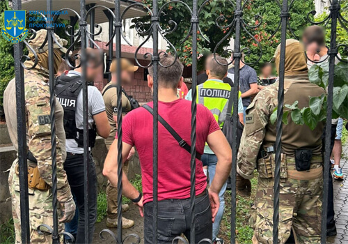Тих, хто не погоджувався, вивозили силою: на Хмельниччині судитимуть злочинне угрупування
