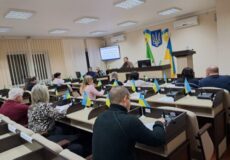 У громаді на Шепетівщині скликали сесію, аби розподілити 640 FPV-дронів та 35 DJI Mavic