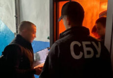 У Хмельницькому затримали чоловіка, який в соцмережі популяризував Кадирова та підпорядковані йому угруповання бойовиків