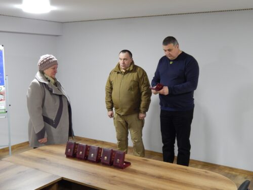 На Шепетівщині вручили нагороди родинам загиблих Героїв