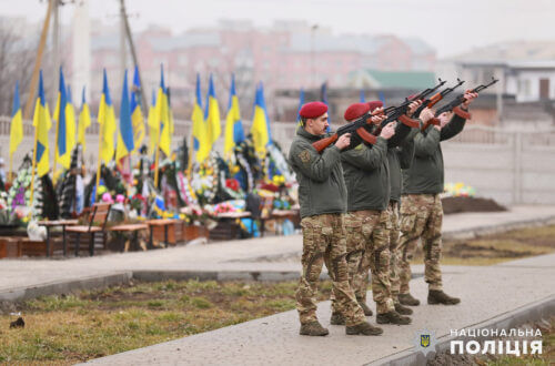 На Хмельниччині попрощалися із загиблими на війні поліцейськими: один із них — із Шепетівщини