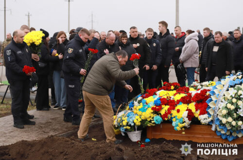 На Хмельниччині попрощалися із загиблими на війні поліцейськими: один із них — із Шепетівщини