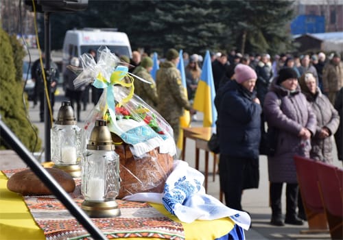 У Шепетівці до Небесного воїнства провели сапера Володимира Кушнірука