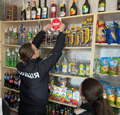 Бажання заробити на дітях може обернутися великим штрафом: на Хмельниччині зробили попередження
