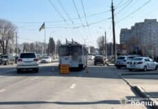 У Хмельницькому в тролейбусі травмувалася пасажирка