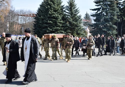 Ще кілька днів у рідних жевріла надія, але не судилося: Шепетівка провела у засвіти відважного Ігоря Хавронюка
