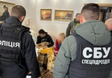 На Хмельниччині «прикрили» торгівлю «білими квитками» для ухилянтів