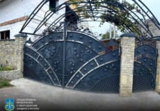 Солдати під підозрою: будували на Хмельниччині будинок для родичів командира