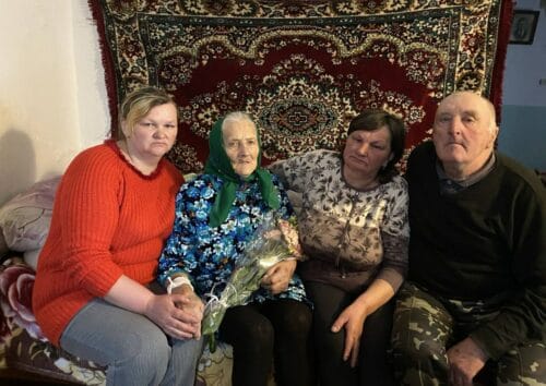 Жінка з непростою долею відзначила свій 90-річний ювілей
