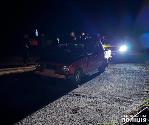 Чоловік заштовхав підлітка до багажника: у сусідній із Хмельниччиною області затримали викрадача