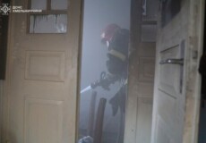 На Хмельниччині під час пожежі травмувався літній господар будинку