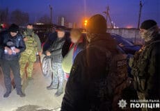 На Хмельниччині «волонтери» продавали автівки, отримані як гуманітарна допомога ЗСУ