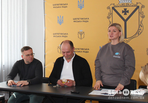 Начальниця селищної військової адміністрації із Харківщини відвідала Шепетівську громаду
