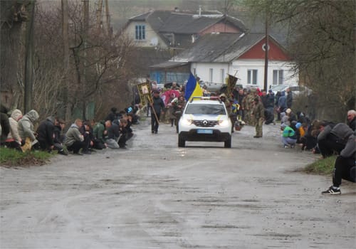 Громада на Шепетівщині прощалася із захисником на позивний «ОСА»
