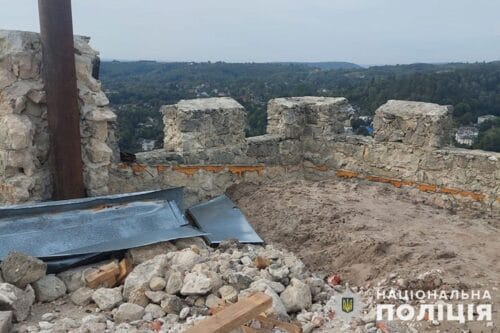 Незаконне будівництво на Замковій горі: перед судом постануть колишній директор заповідника та підприємець