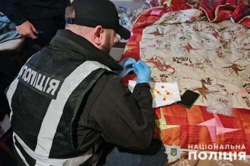 Житель Хмельниччини, перебуваючи у СІЗО, дарма часу не гаяв