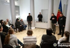 Посмертні відзнаки за героїзм та мужність: пам’ять чотирьох загиблих поліцейських вшанували у Хмельницькому
