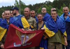 Сьогодні ще 11 українських захисників повернулися на Хмельниччину