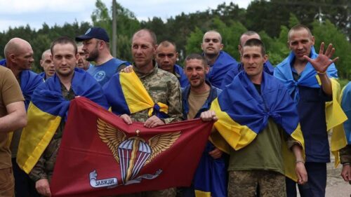 Сьогодні ще 11 українських захисників повернулися на Хмельниччину