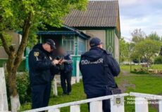 Потрапив до реанімації після удару сапою: конфлікт між чоловіками