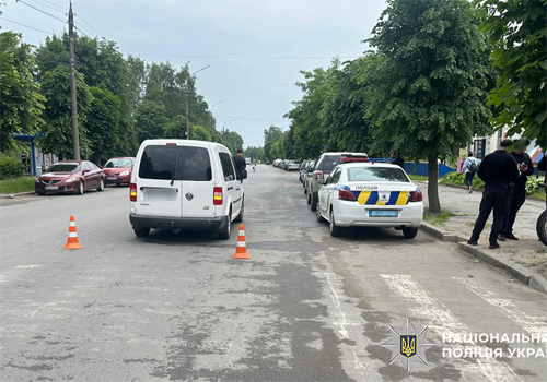 У Шепетівці на «зебрі» автомобіль наїхав на жінку