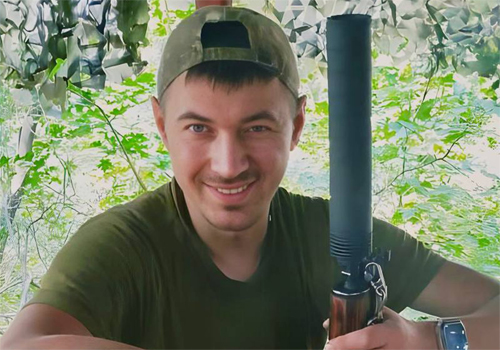 Загиблий солдат із Шепетівщини удостоєний ордена «За мужність»: нагороду передали родині
