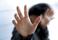 Група підлітків напала на 14-річну дівчину: її госпіталізували