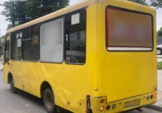 У Хмельницькому п’яний водій врізався в маршрутку