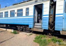 Потяг наїхав на пенсіонерку в сусідній із Хмельниччиною області