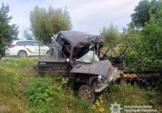 Страшна ДТП на Житомирщині: авто жителя Хмельниччини врізалося в дерево