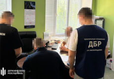Поліцейський із Хмельницького вирішив покарати затриманого чоловіка