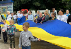 На Шепетівщині дві громади зустрічали захисників, які повернулися із полону