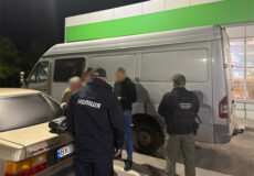 Нелегальний перехід за 10 тисяч доларів зупинили по сусідству із Хмельниччиною