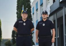 Хвилини до народження: на Хмельниччині патрульні з сиренами прорвалися крізь затор із вагітною