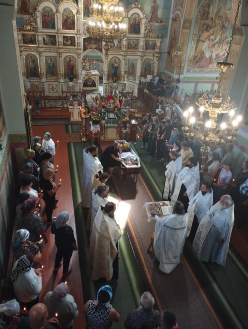 У Полонській громаді попрощалися із Захисником, який трагічно загинув у перший день відпустки