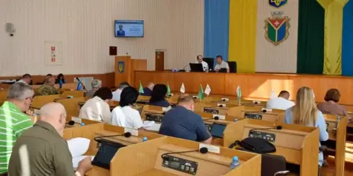 Перейменування вулиці, соціальний захист Захисників, міські програми, виконання бюджету та розвиток громади: у Шепетівці відбулася сесія міськради
