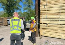 Громадянин Туреччини нелегально вивозив ліс із сусідньої з Хмельничичною області за кордон