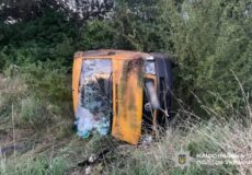 На Хмельниччині кермувальник «під мухою» злетів у кювет і перекинувся