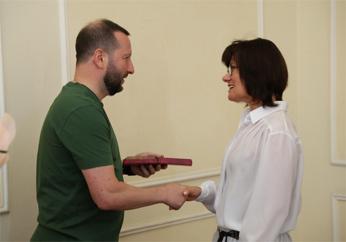 Президент України присвоїв почесне звання артистці із Хмельниччини
