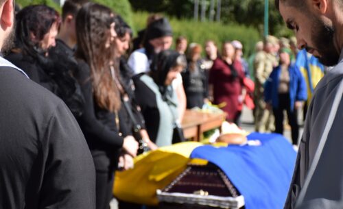 Через рік після загибелі Шепетівська громада попрощалася із Захисником Віталієм Мухою
