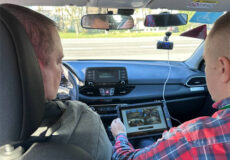 Мінветеранів оплачує навчання водінню авто для ветеранів й ветеранок: де пройти на Хмельниччині