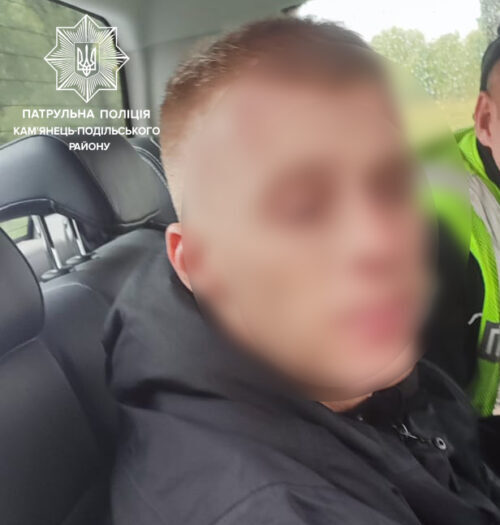 Намагаючись втекти від поліції, чоловік ще більше привернув до себе увагу
