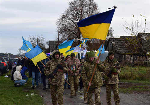 Рідні чекали його два роки: на Шепетівщині громада попрощалася із молодим захисником
