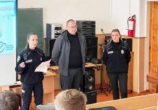 Пастки для підлітків: правоохоронці Шепетівки застерігали, як не стати жертвою торгівців людьми