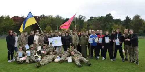 У Шепетівці молодь демонструвала вправність на традиційних змаганнях «Незламні»