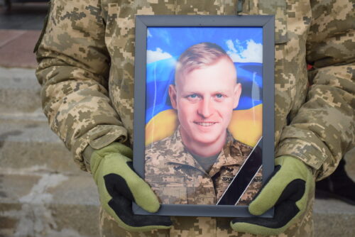 Відразу у трьох громадах Шепетівщини прощалися із оператором БпЛА Чапалюком Валентином